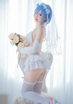 《堕落女教师》在线观看